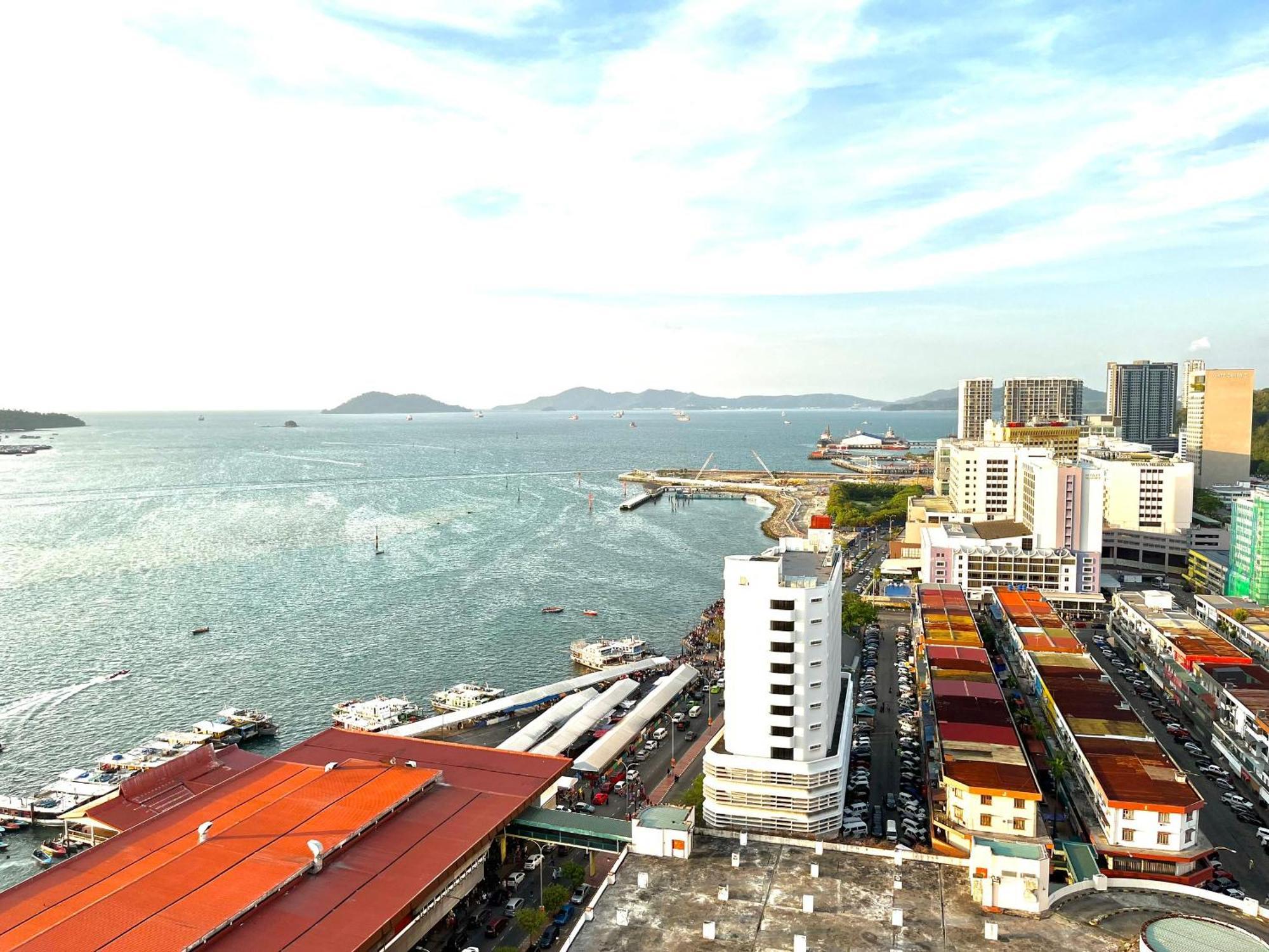 Covesign Suite, The Shore Kota Kinabalu Exterior photo