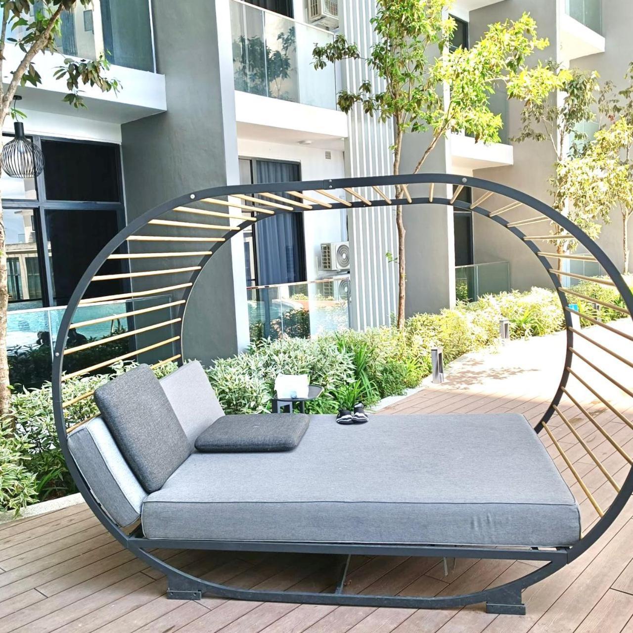 Covesign Suite, The Shore Kota Kinabalu Exterior photo