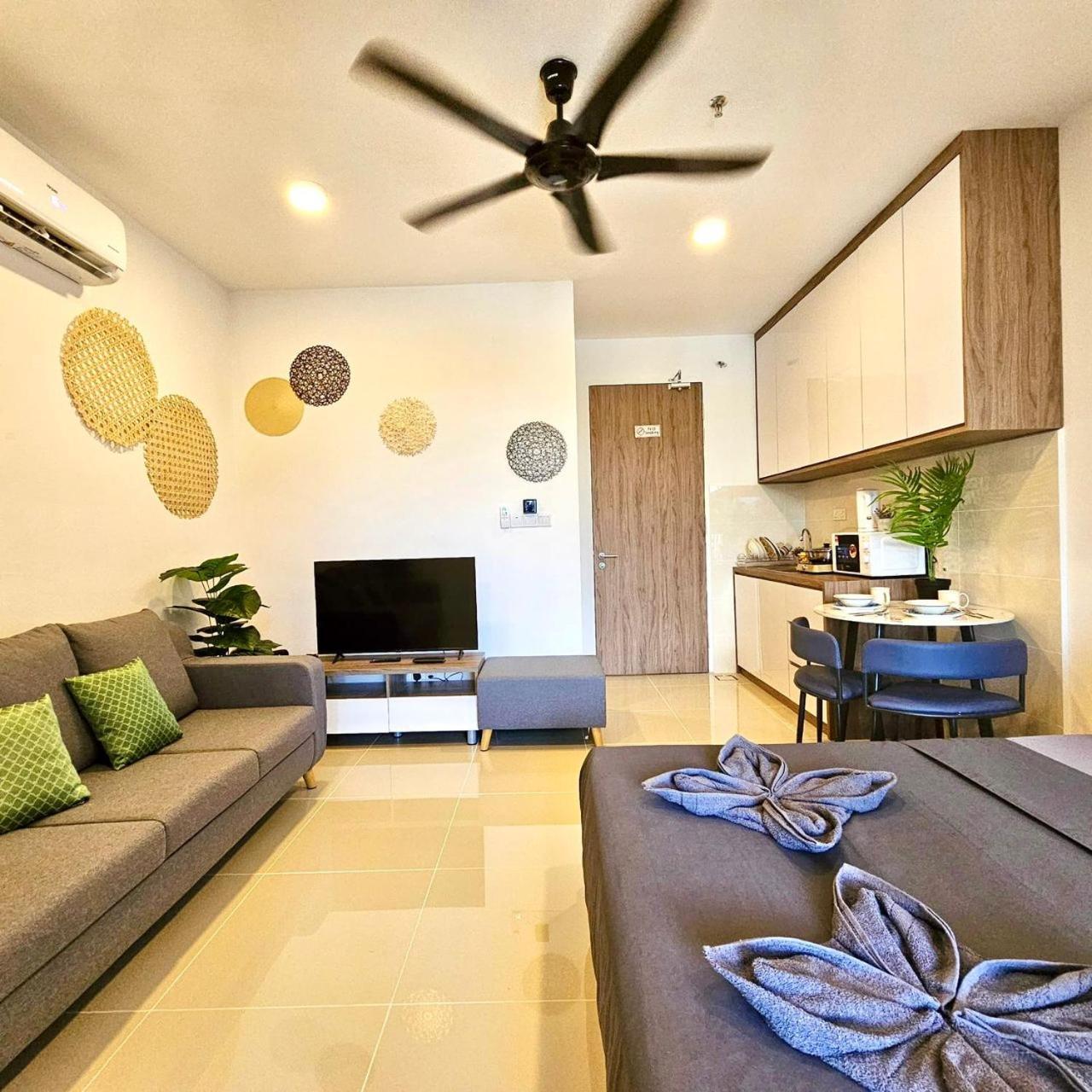 Covesign Suite, The Shore Kota Kinabalu Exterior photo